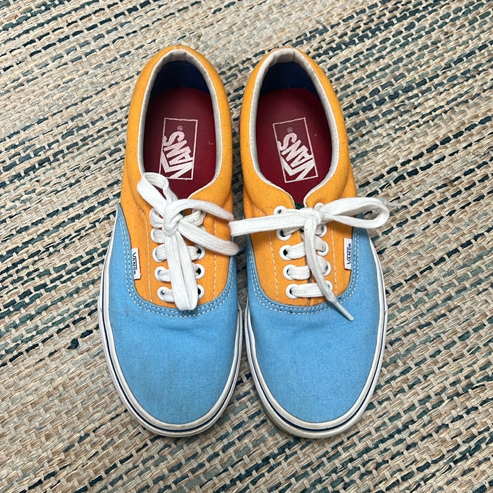 Authentic Vans multicolored M6.5/W8